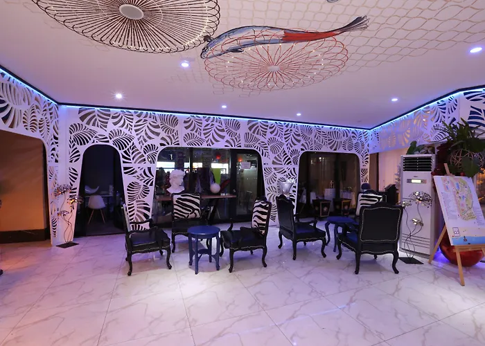 Club Anjeliq ホテル